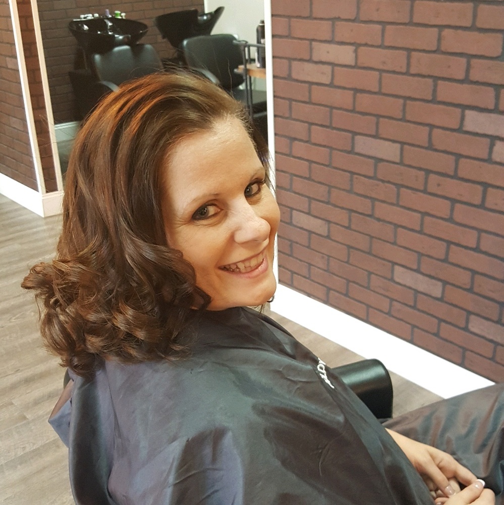 Meet your Posher, Stephanie